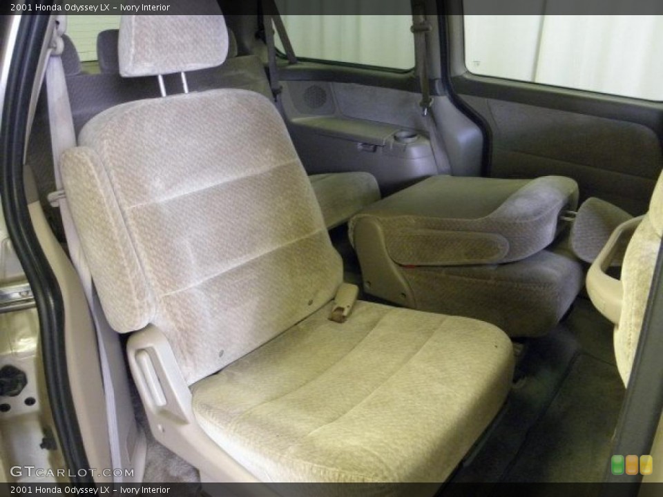 Ivory Interior Photo for the 2001 Honda Odyssey LX #48325850