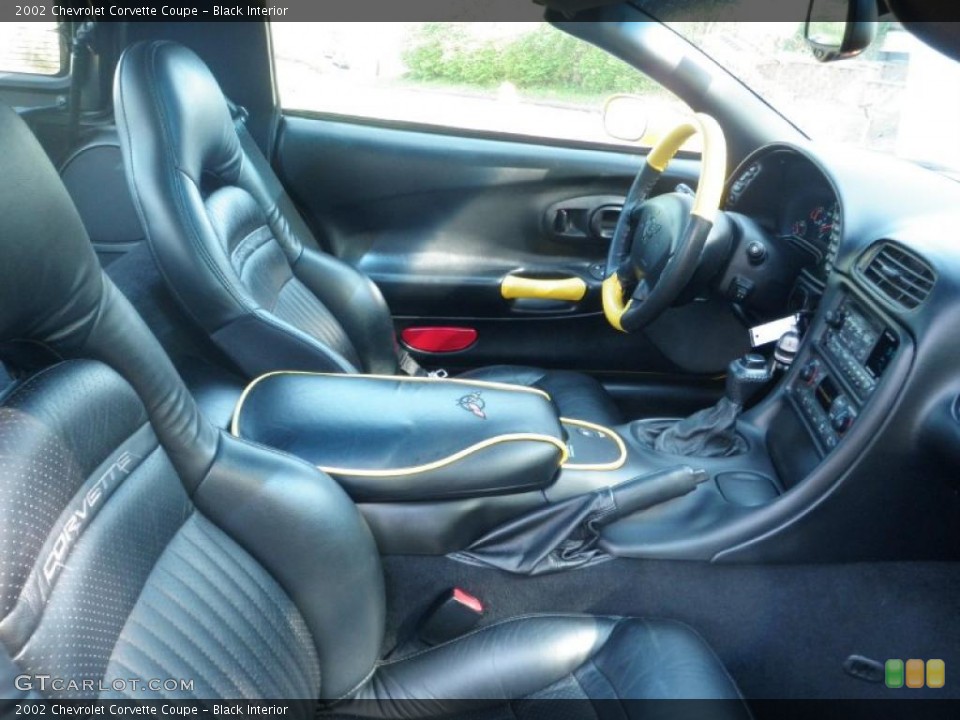 Black Interior Photo for the 2002 Chevrolet Corvette Coupe #48330724