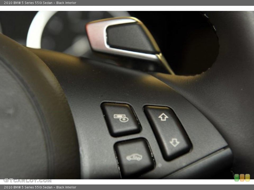 Black Interior Controls for the 2010 BMW 5 Series 550i Sedan #48334468