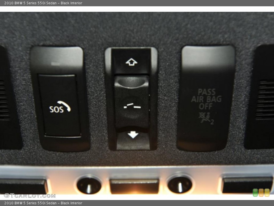 Black Interior Controls for the 2010 BMW 5 Series 550i Sedan #48334765