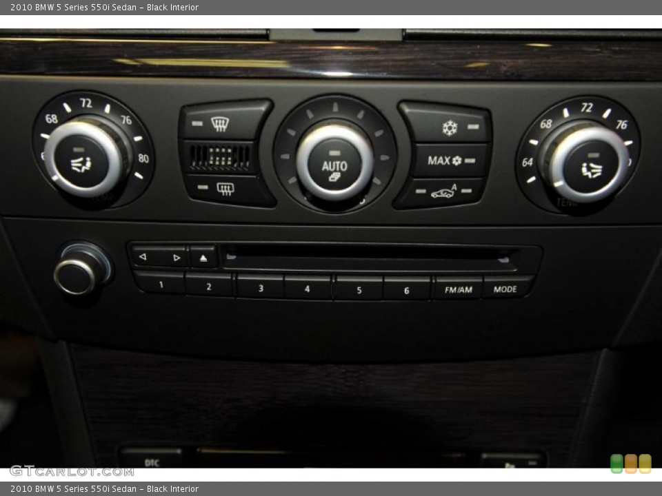 Black Interior Controls for the 2010 BMW 5 Series 550i Sedan #48334819