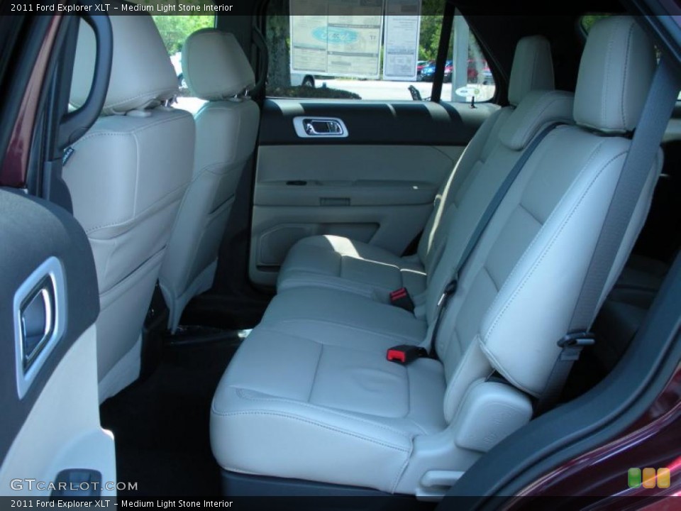 Medium Light Stone Interior Photo for the 2011 Ford Explorer XLT #48334972