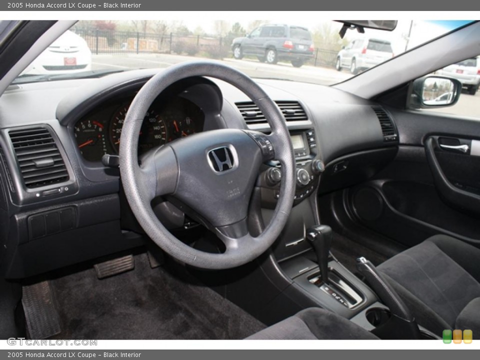 Black Interior Photo for the 2005 Honda Accord LX Coupe #48335692
