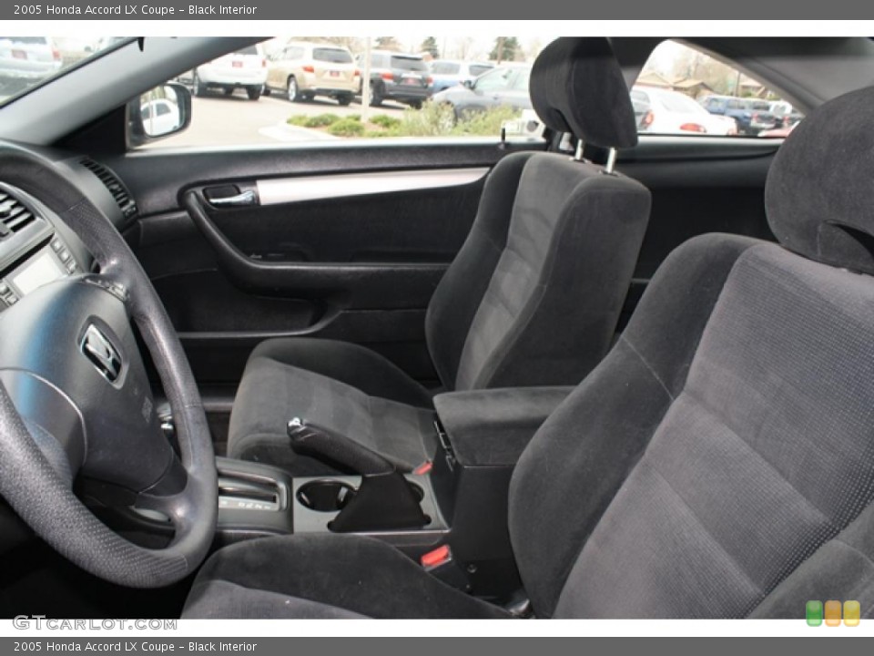 Black Interior Photo for the 2005 Honda Accord LX Coupe #48335707