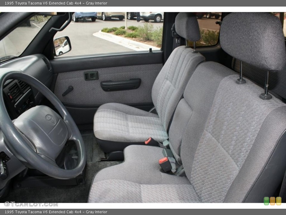 Gray Interior Photo for the 1995 Toyota Tacoma V6 Extended Cab 4x4 #48336784