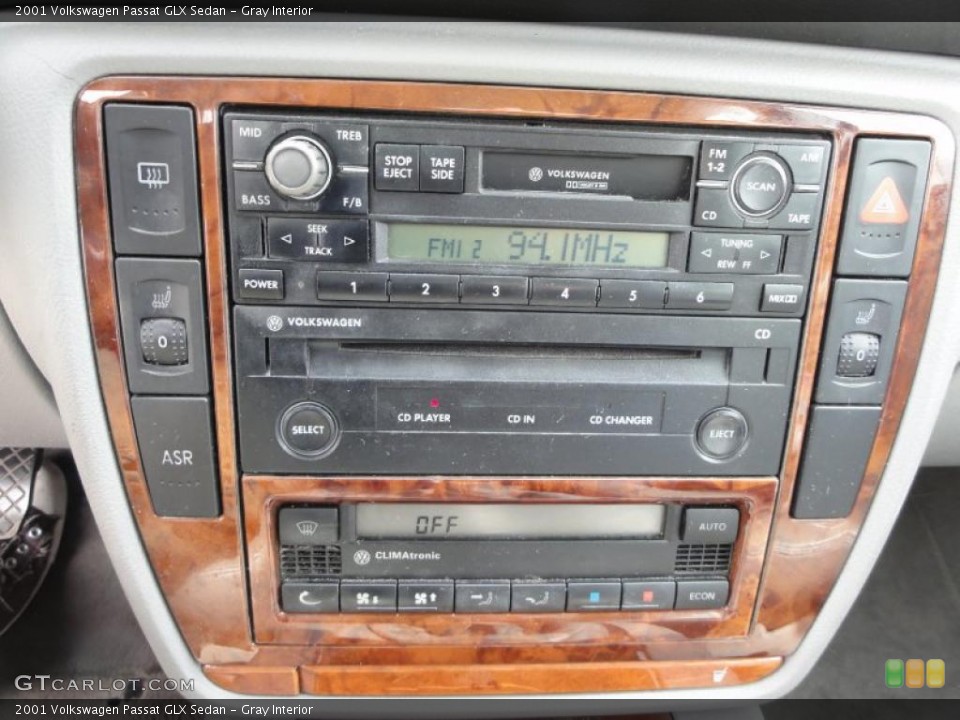 Gray Interior Controls for the 2001 Volkswagen Passat GLX Sedan #48342649