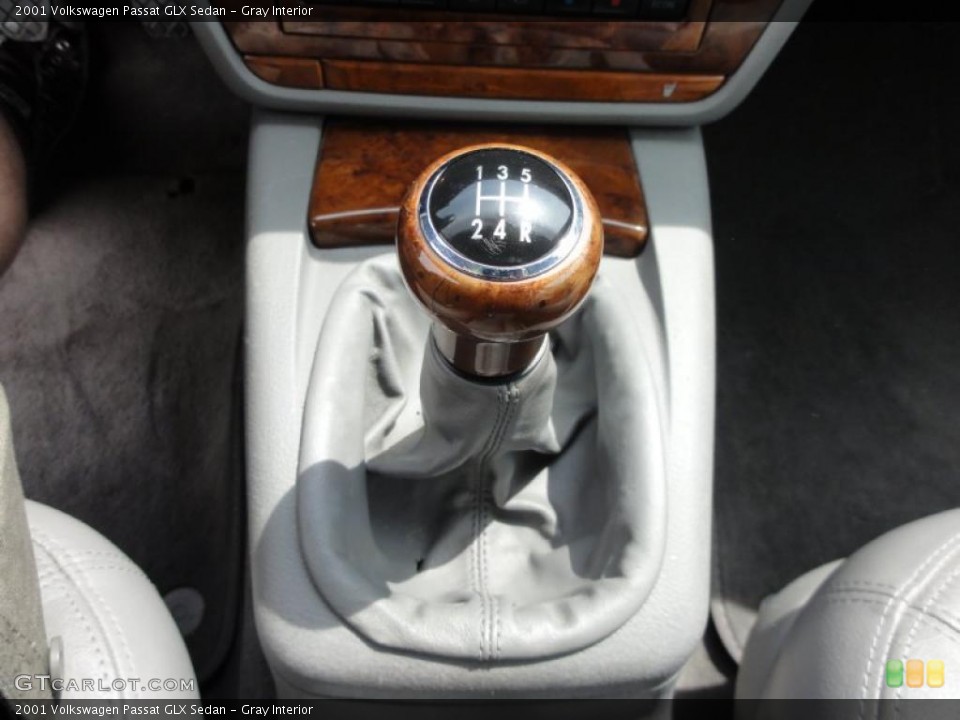 Gray Interior Transmission for the 2001 Volkswagen Passat GLX Sedan #48342667