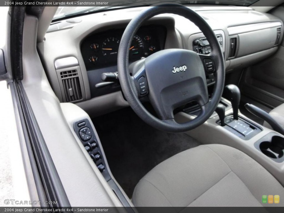 Sandstone Interior Photo for the 2004 Jeep Grand Cherokee Laredo 4x4 #48344488