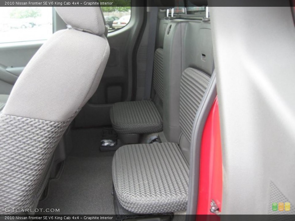 Graphite Interior Photo for the 2010 Nissan Frontier SE V6 King Cab 4x4 #48354328