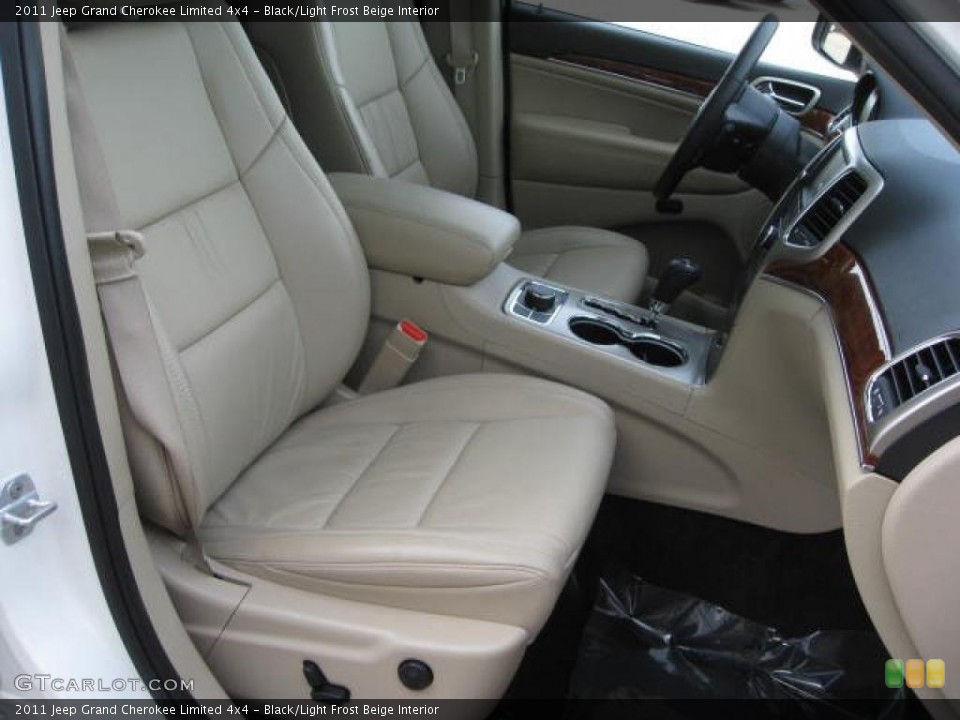 Black/Light Frost Beige Interior Photo for the 2011 Jeep Grand Cherokee Limited 4x4 #48354772