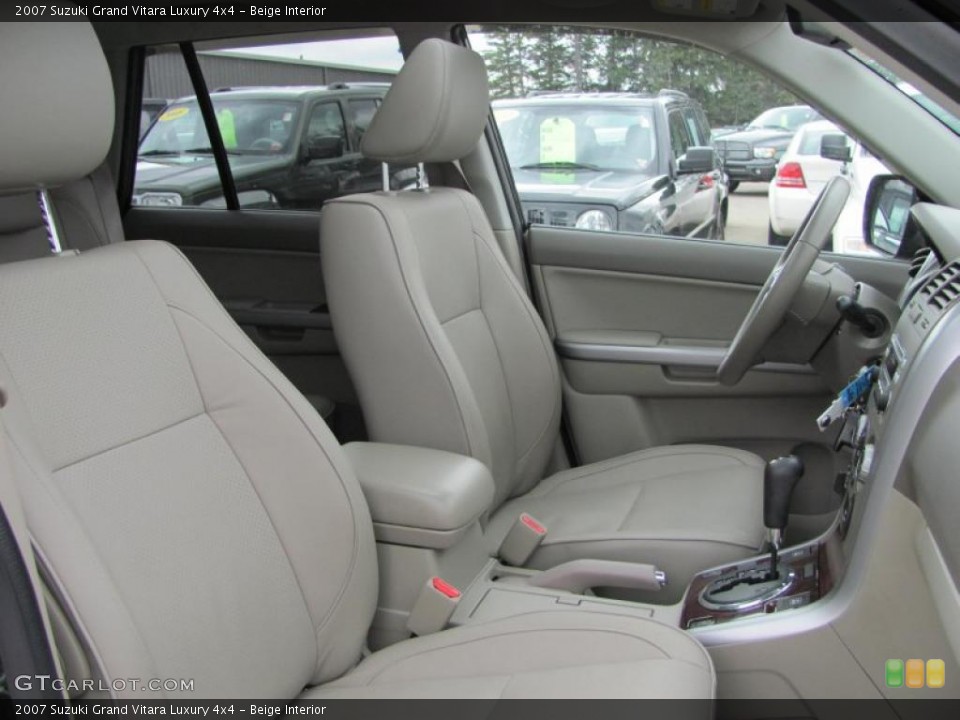 Beige Interior Photo for the 2007 Suzuki Grand Vitara Luxury 4x4 #48356893