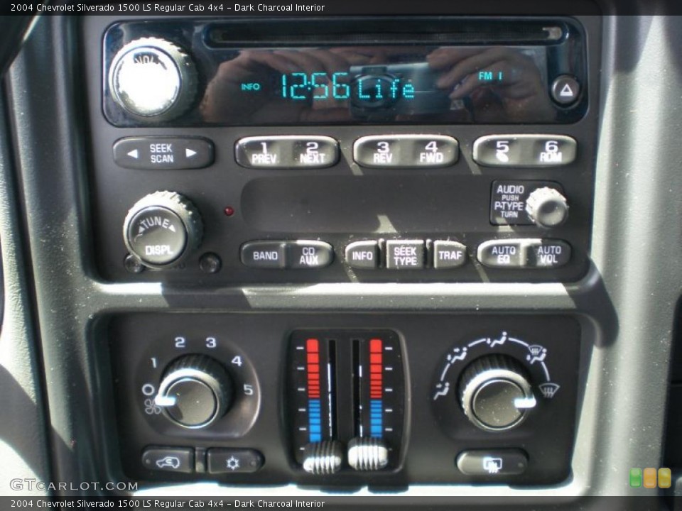 Dark Charcoal Interior Controls for the 2004 Chevrolet Silverado 1500 LS Regular Cab 4x4 #48357598