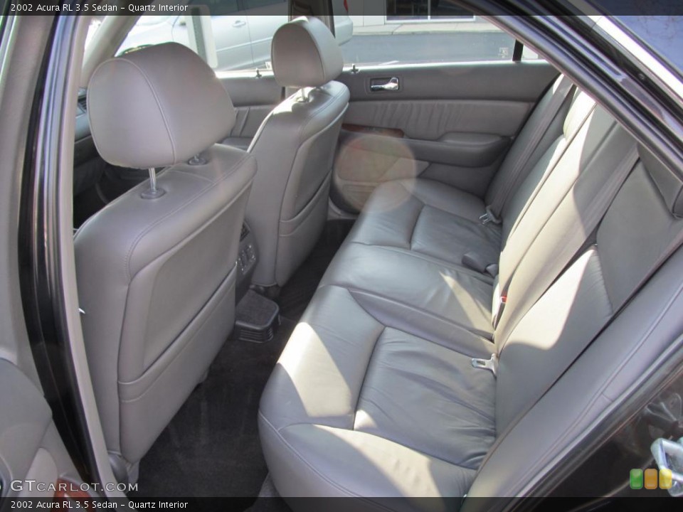 Quartz Interior Photo for the 2002 Acura RL 3.5 Sedan #48370663