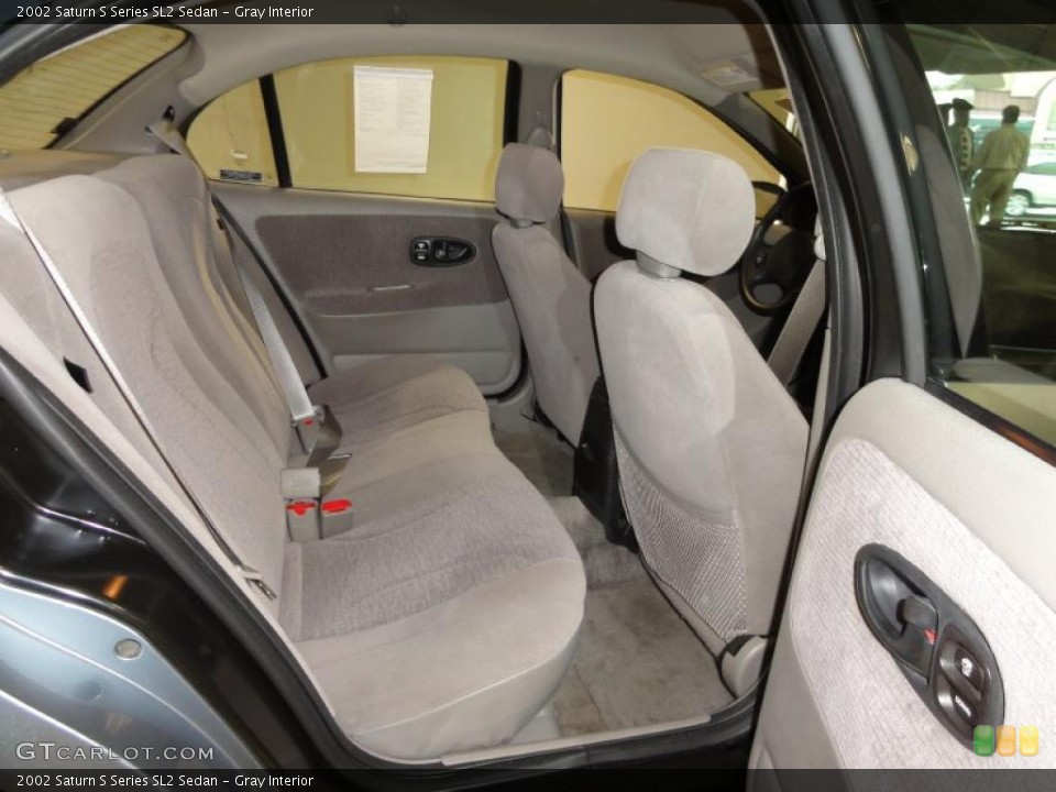 Gray Interior Photo for the 2002 Saturn S Series SL2 Sedan #48375179