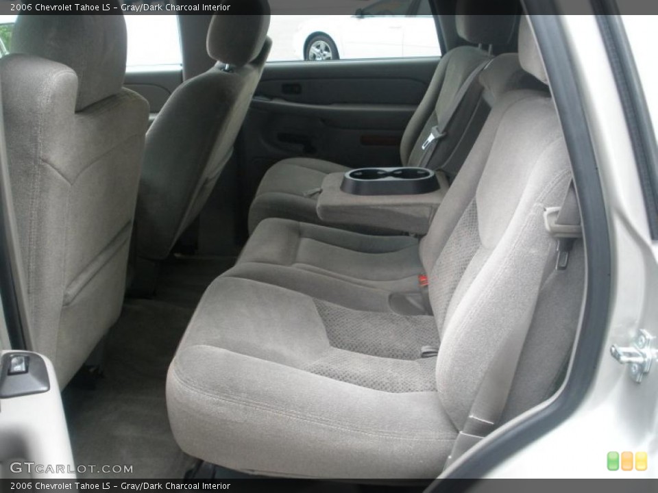Gray/Dark Charcoal Interior Photo for the 2006 Chevrolet Tahoe LS #48376625