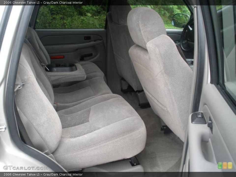 Gray/Dark Charcoal Interior Photo for the 2006 Chevrolet Tahoe LS #48376697