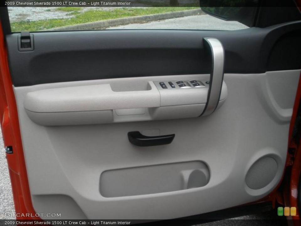 Light Titanium Interior Door Panel for the 2009 Chevrolet Silverado 1500 LT Crew Cab #48377009