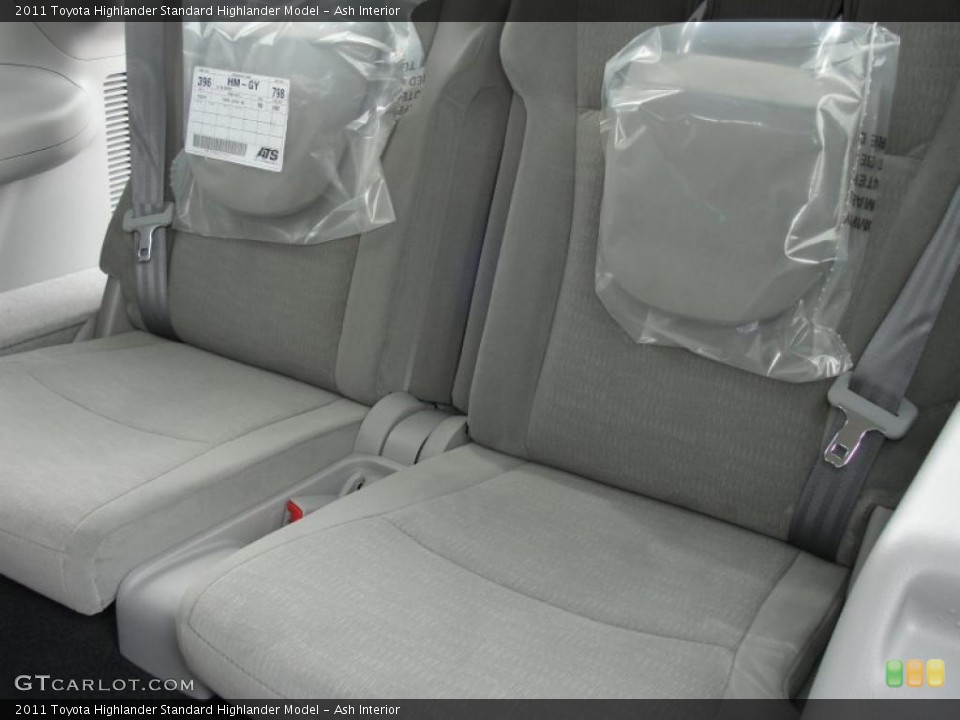 Ash Interior Photo for the 2011 Toyota Highlander  #48382103