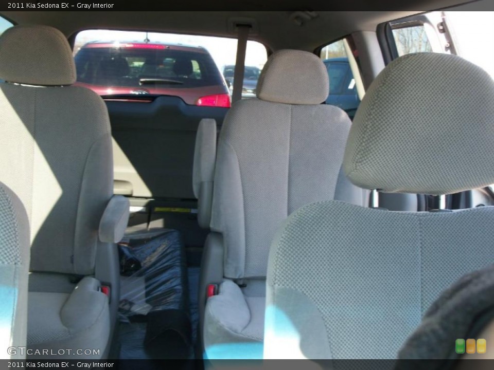 Gray Interior Photo for the 2011 Kia Sedona EX #48382874