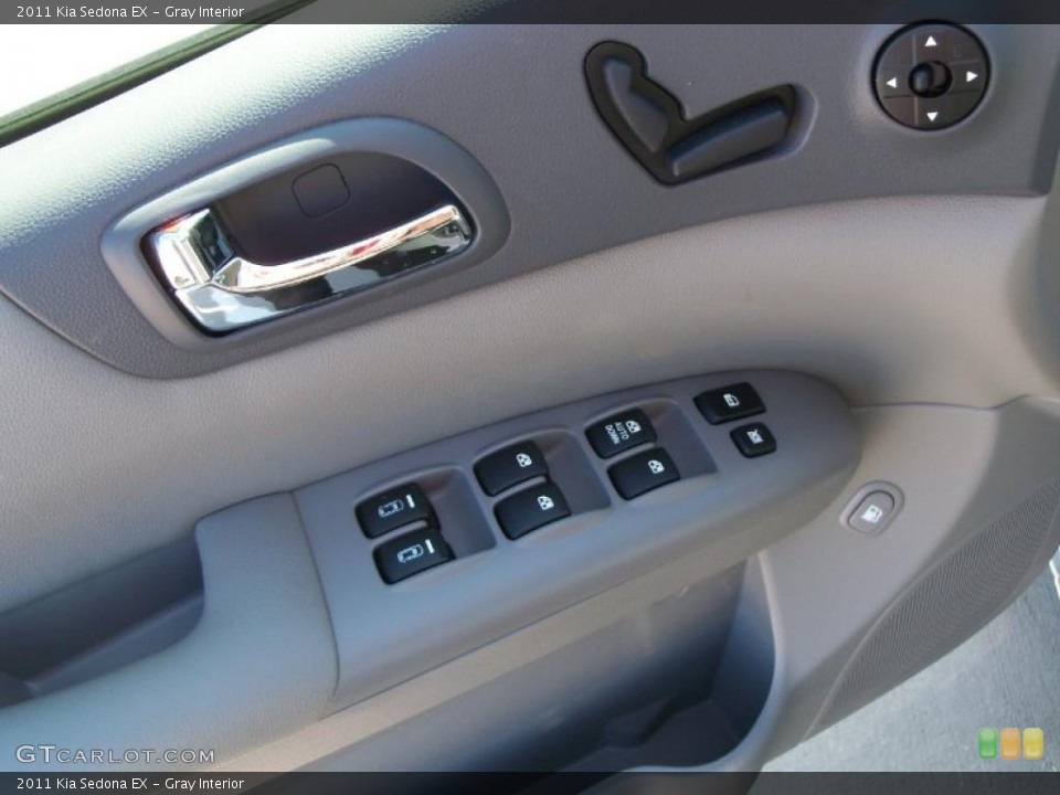 Gray Interior Controls for the 2011 Kia Sedona EX #48382889