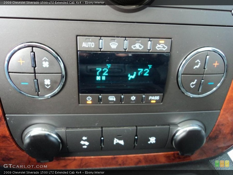 Ebony Interior Controls for the 2009 Chevrolet Silverado 1500 LTZ Extended Cab 4x4 #48383615