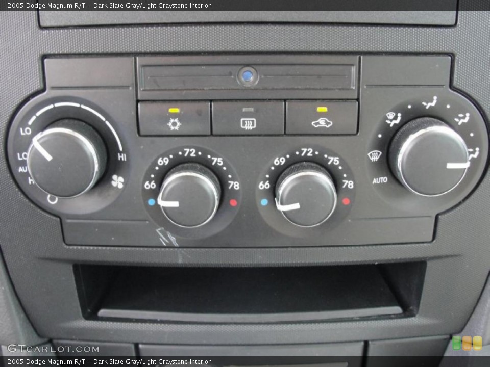 Dark Slate Gray/Light Graystone Interior Controls for the 2005 Dodge Magnum R/T #48384689
