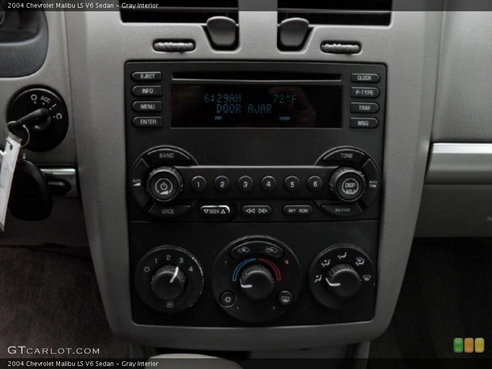 Gray Interior Controls for the 2004 Chevrolet Malibu LS V6 Sedan #48386556