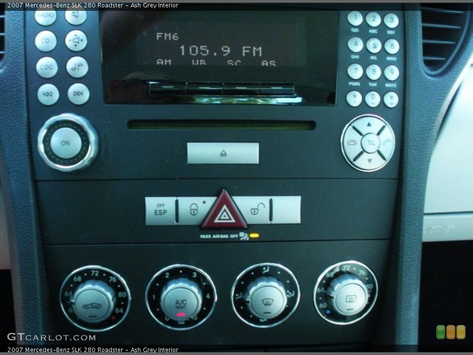 Ash Grey Interior Controls for the 2007 Mercedes-Benz SLK 280 Roadster #48388545