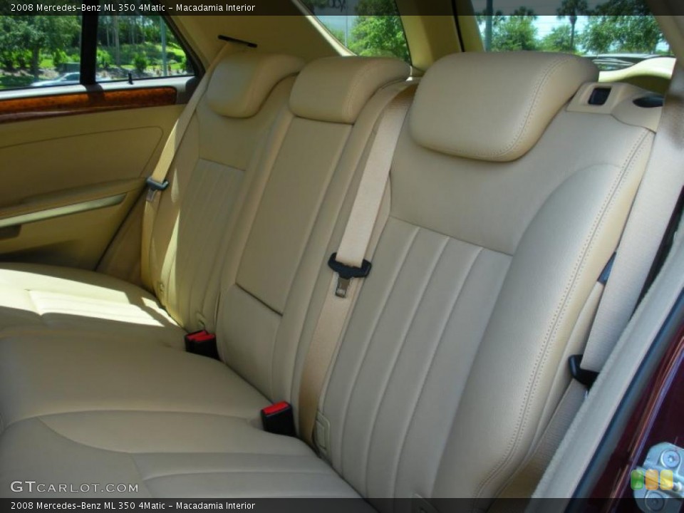 Macadamia Interior Photo for the 2008 Mercedes-Benz ML 350 4Matic #48389118