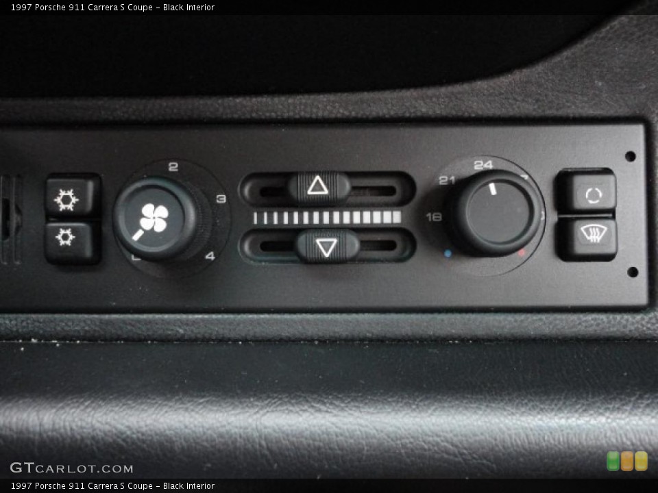 Black Interior Controls for the 1997 Porsche 911 Carrera S Coupe #48390699