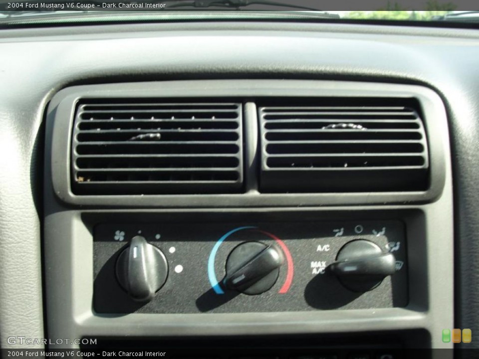 Dark Charcoal Interior Controls for the 2004 Ford Mustang V6 Coupe #48403828