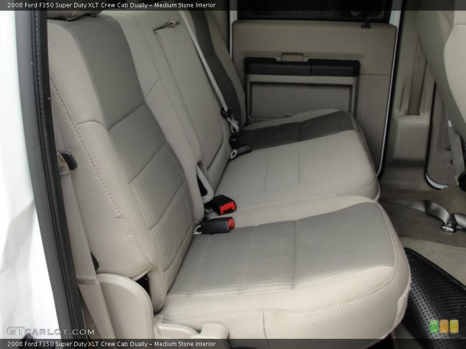 Medium Stone Interior Photo for the 2008 Ford F350 Super Duty XLT Crew Cab Dually #48405103