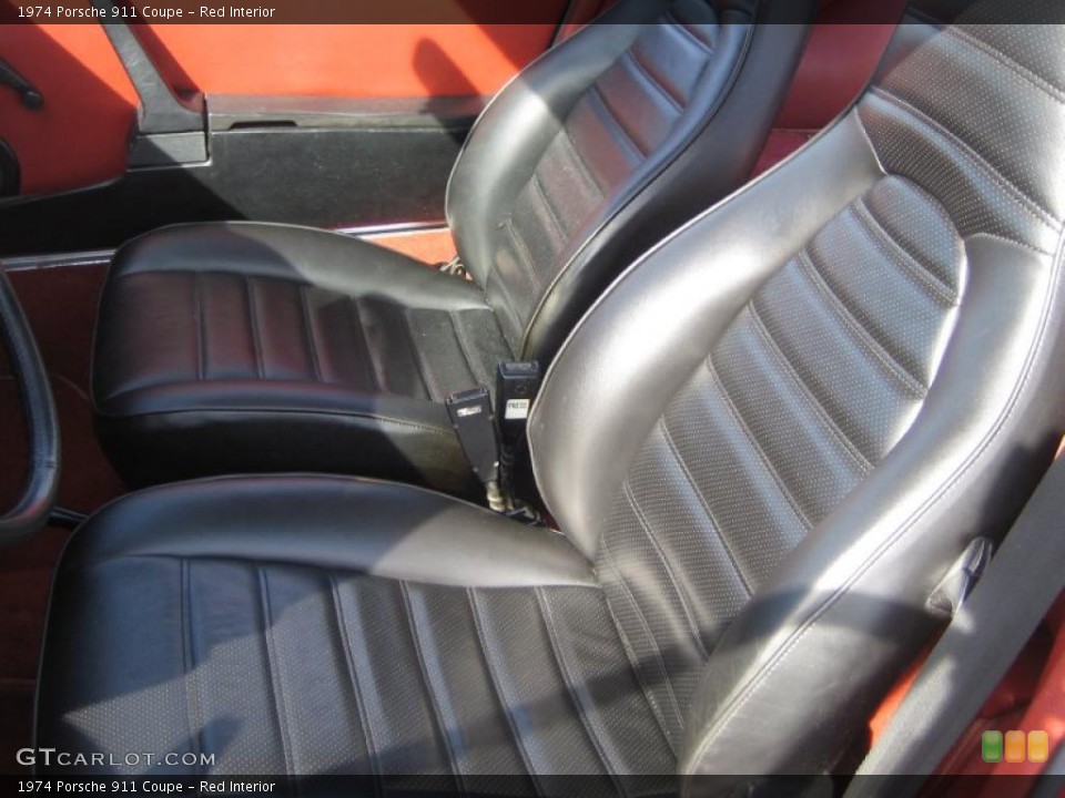 Red Interior Photo for the 1974 Porsche 911 Coupe #48408034