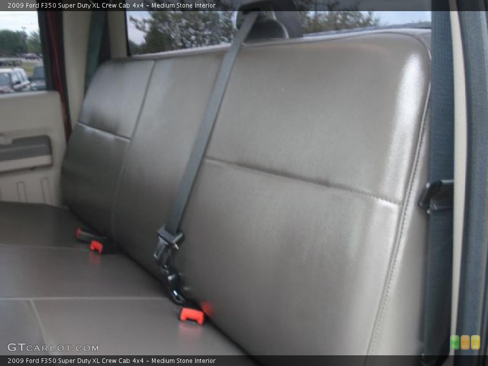 Medium Stone Interior Photo for the 2009 Ford F350 Super Duty XL Crew Cab 4x4 #48419725