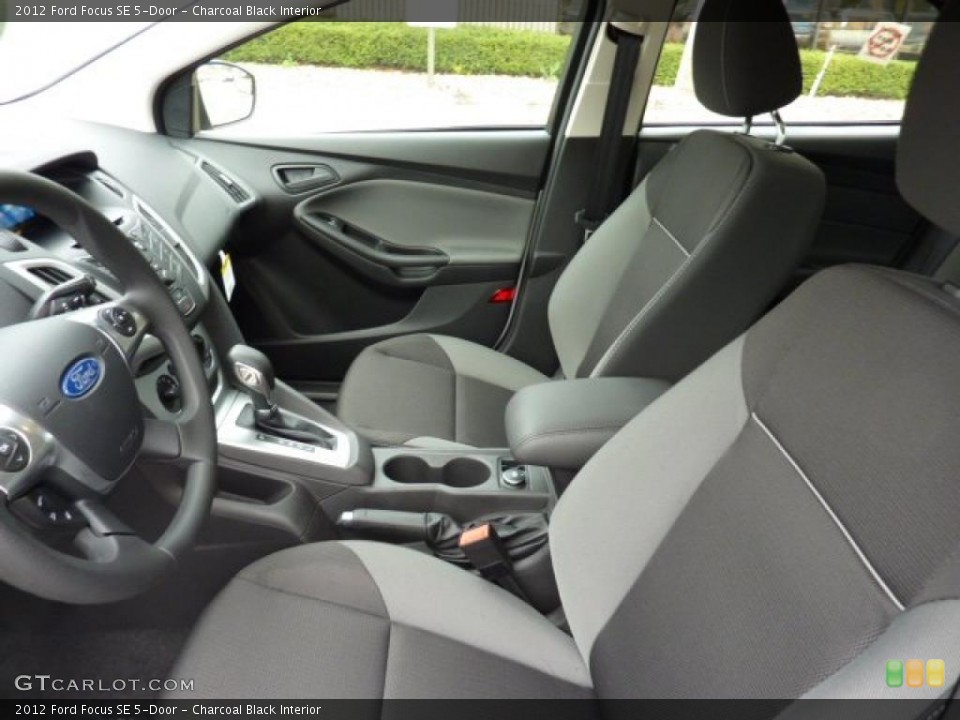 Charcoal Black Interior Photo for the 2012 Ford Focus SE 5-Door #48424813