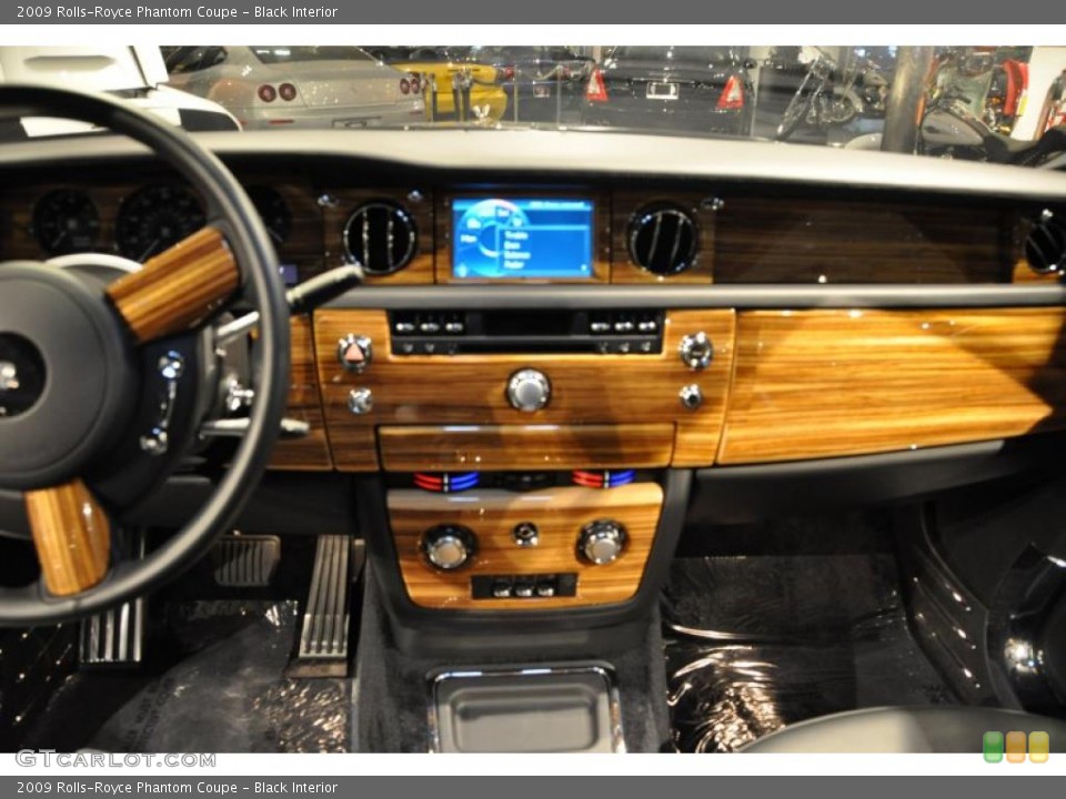 Black Interior Dashboard for the 2009 Rolls-Royce Phantom Coupe #48425464