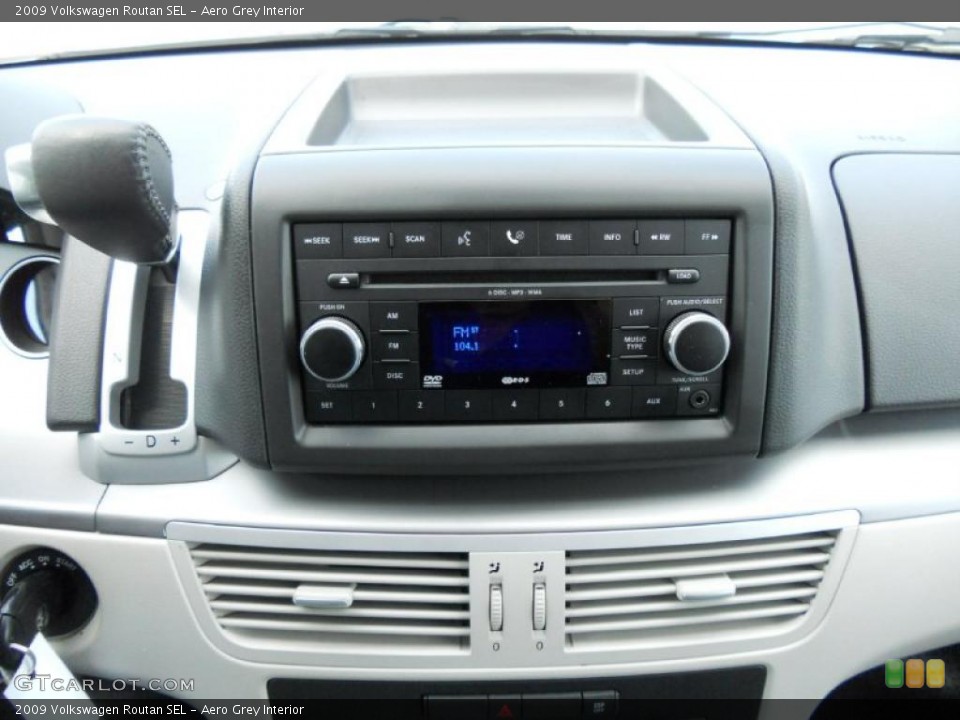 Aero Grey Interior Controls for the 2009 Volkswagen Routan SEL #48427537