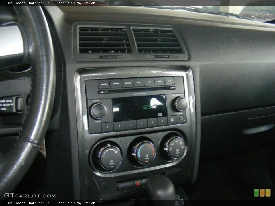 Dark Slate Gray Interior Controls for the 2009 Dodge Challenger R/T #48428314