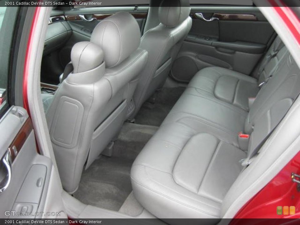 Dark Gray Interior Photo for the 2001 Cadillac DeVille DTS Sedan #48431466