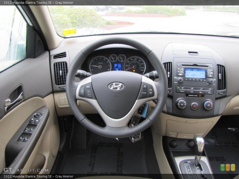 Gray Interior Controls for the 2011 Hyundai Elantra Touring SE #48437541