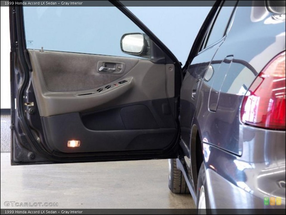 Gray Interior Door Panel for the 1999 Honda Accord LX Sedan #48438564