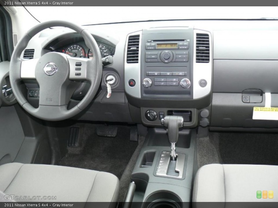 Gray Interior Photo for the 2011 Nissan Xterra S 4x4 #48439122