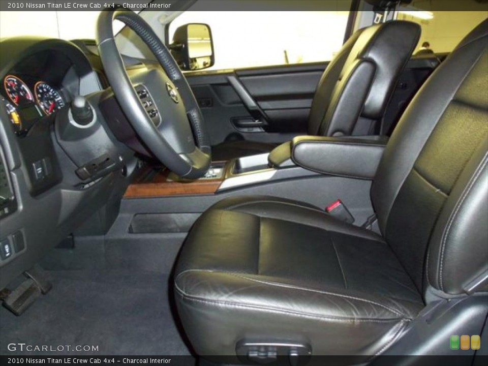 Charcoal Interior Photo for the 2010 Nissan Titan LE Crew Cab 4x4 #48439200