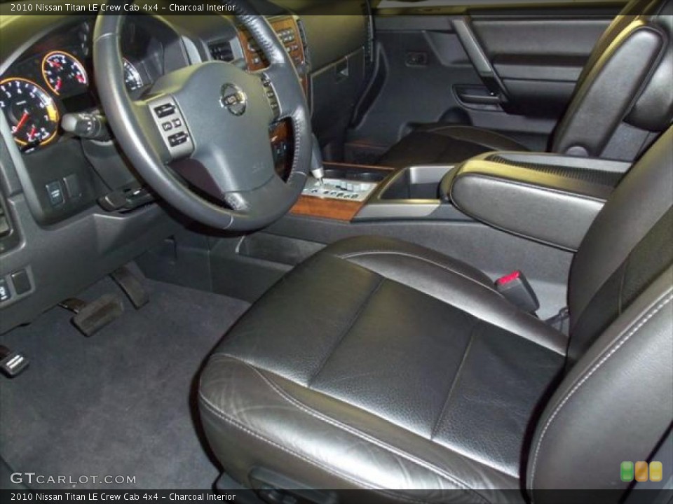 Charcoal Interior Photo for the 2010 Nissan Titan LE Crew Cab 4x4 #48439224