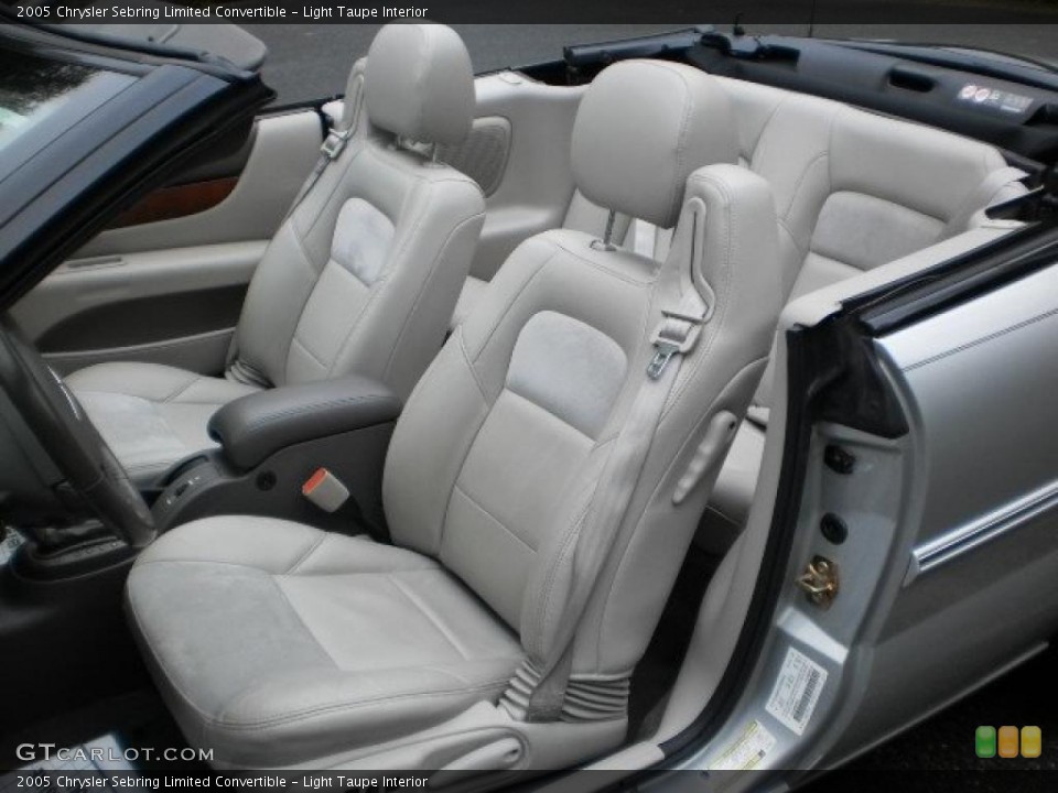 Light Taupe Interior Photo for the 2005 Chrysler Sebring Limited Convertible #48440712
