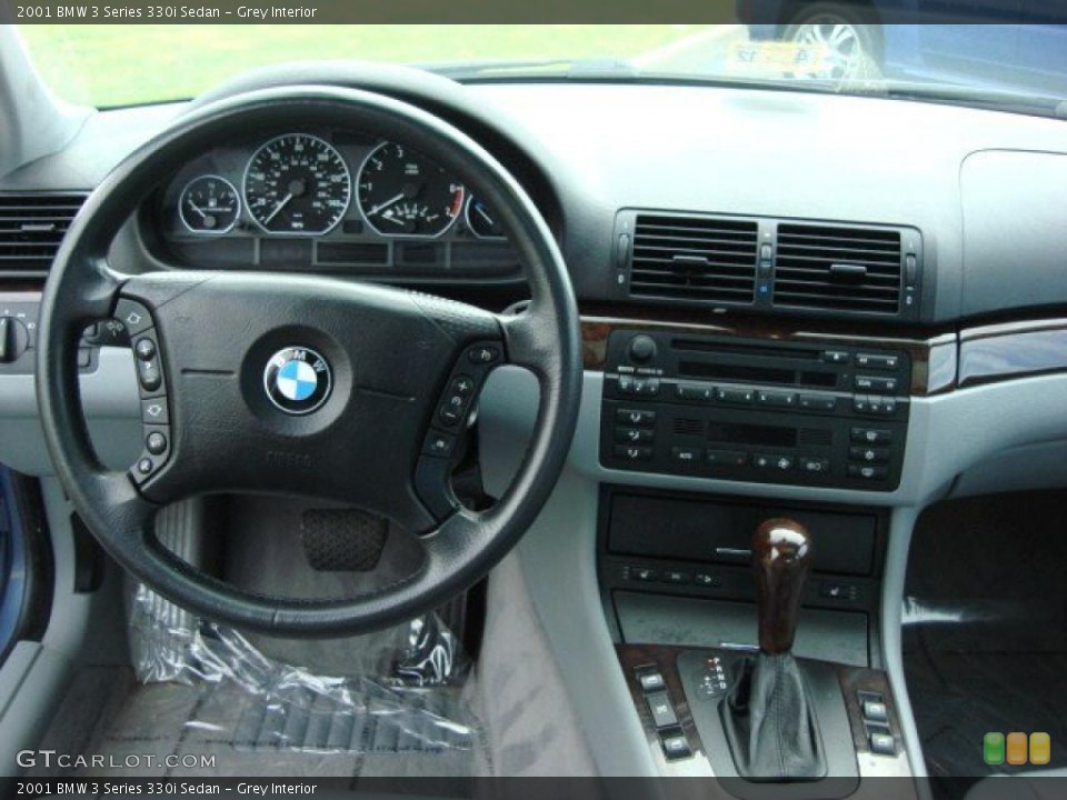 Grey Interior Dashboard for the 2001 BMW 3 Series 330i Sedan #48443013