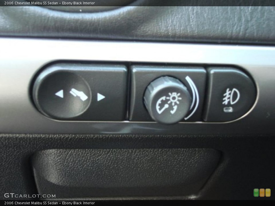 Ebony Black Interior Controls for the 2006 Chevrolet Malibu SS Sedan #48446916