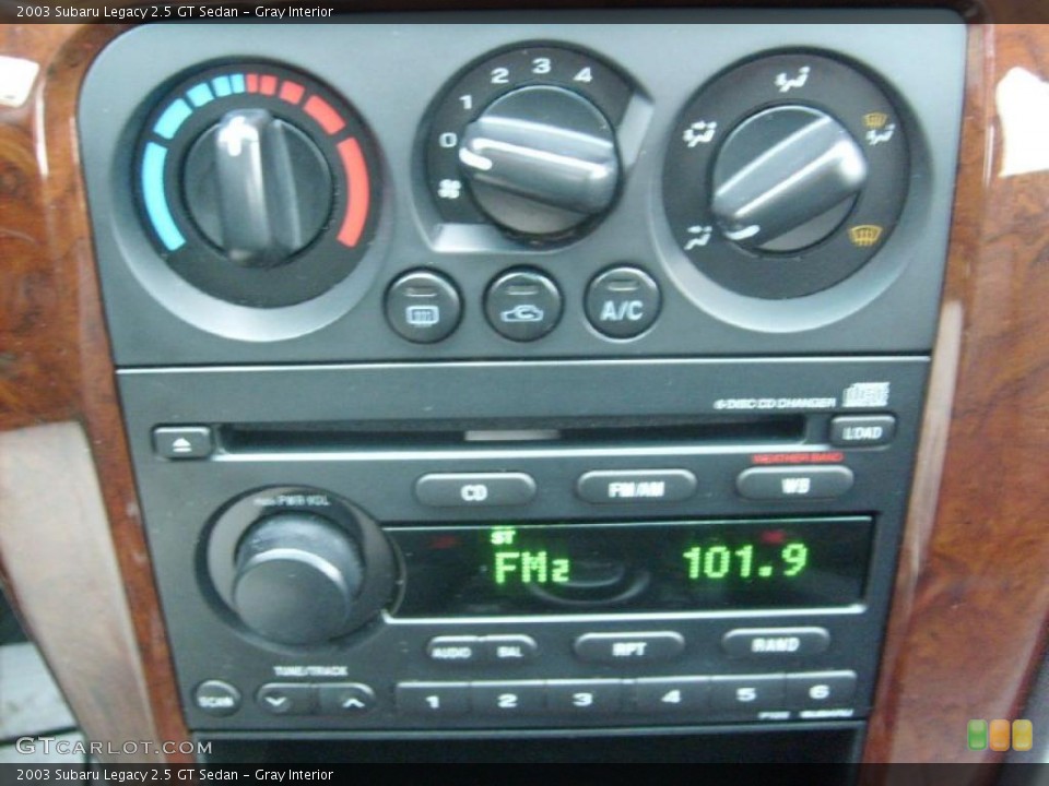 Gray Interior Controls for the 2003 Subaru Legacy 2.5 GT Sedan #48447606