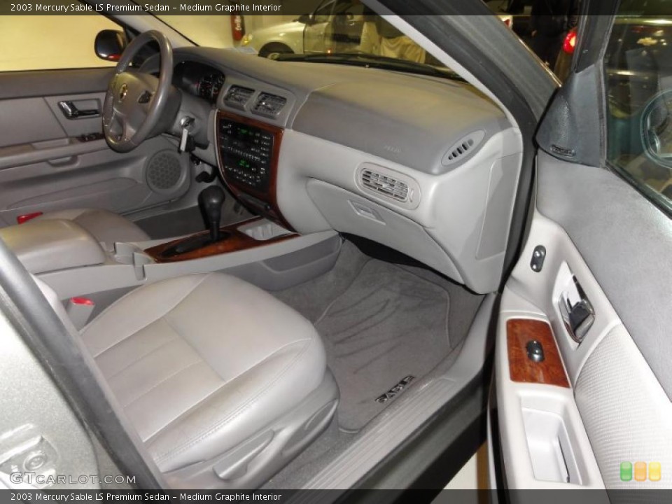 Medium Graphite Interior Photo for the 2003 Mercury Sable LS Premium Sedan #48448146