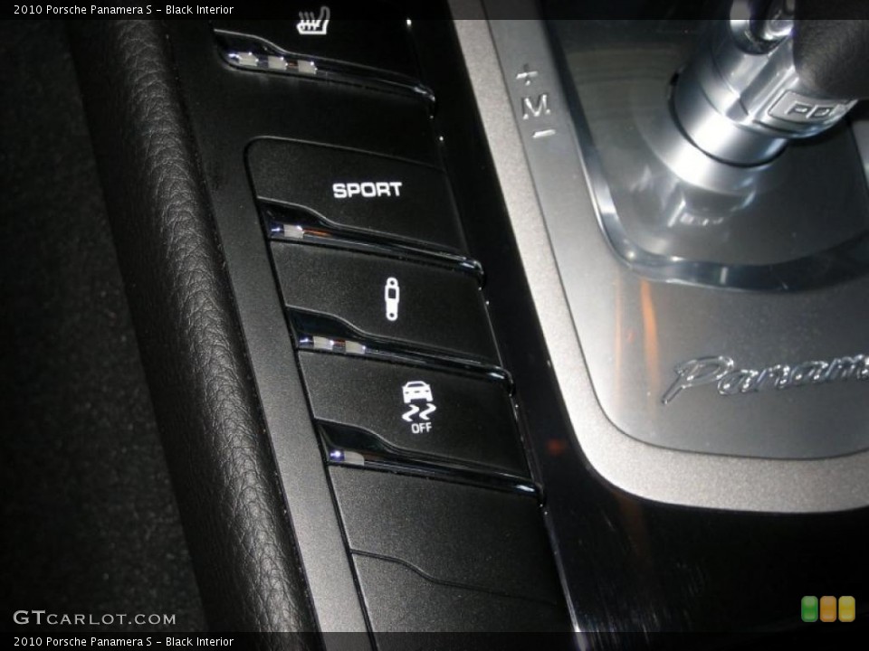 Black Interior Controls for the 2010 Porsche Panamera S #48454561